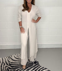 Cherly™ Comfy Two-Piece Set | Flowy Blouse and Wide-Leg Trousers - Cream