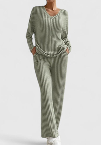 Angeline™ Comfortable Set | V-Neck Sweater and Wide-Leg Ribbed Pants - Olive Green