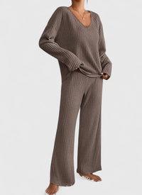 Angeline™ Comfortable Set | V-Neck Sweater and Wide-Leg Ribbed Pants - Brown
